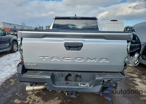 2024 Toyota Tacoma Double Cab z USA, uszkodzony, nr VIN 3TYKE5JN7RT014719